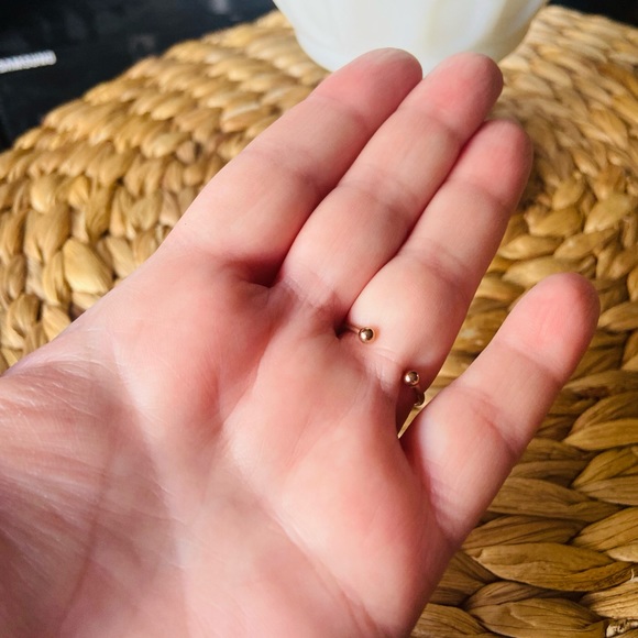 NWT ARTISAN original adjustable ring stainless steel, rose gold colour - Picture 3 of 3